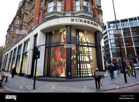 Burberry store locator